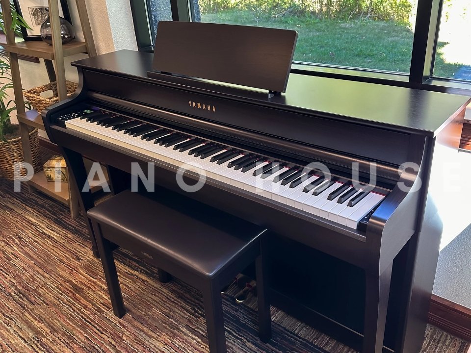 YAMAHA CLP-835 R - Ảnh thực tế 3